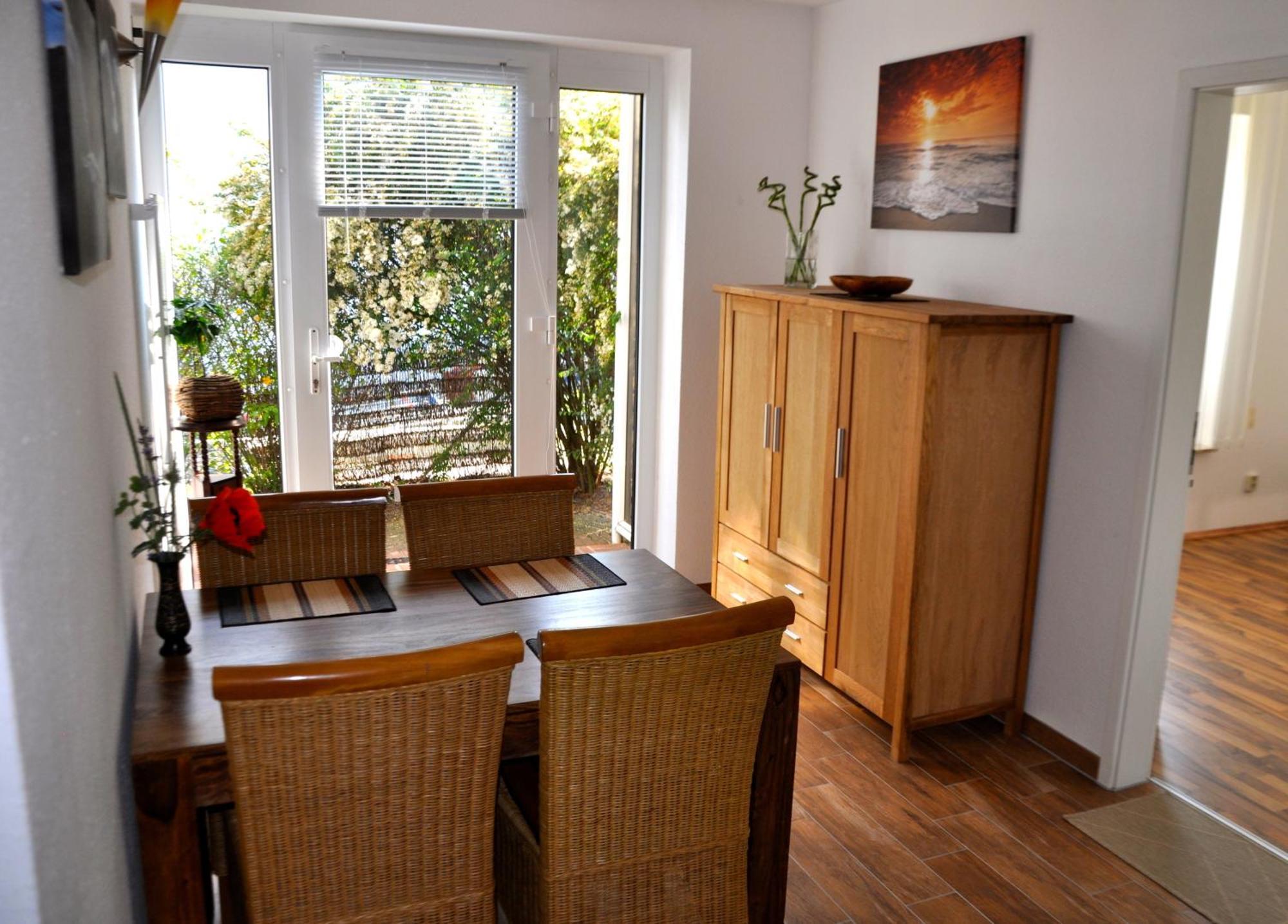 Ferienhaus Pension Sonnenblume Elmenhorst/Lichtenhagen ภายนอก รูปภาพ